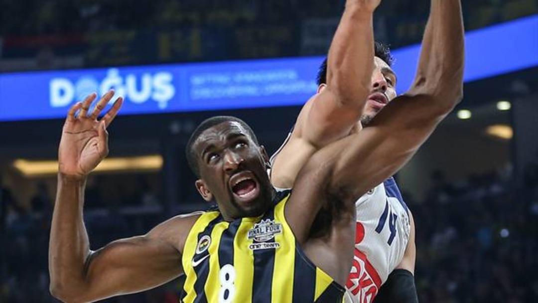Fenerbah&ccedil;e, Real Madrid'i devirdi capsler patladı