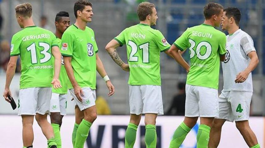 Mario Gomez'li Wolfsburg play-out oynayacak