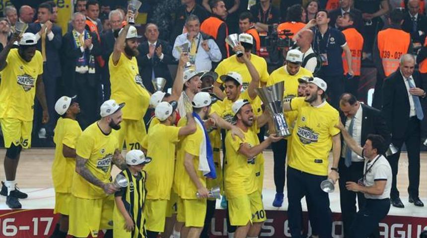 Spor yazarları Fenerbah&ccedil;e'ye &ouml;vg&uuml;ler yağdırdı