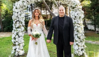 Yatak odası sorusu gerginlik yarattı! &Uuml;nl&uuml; sunucu anlam veremedi 