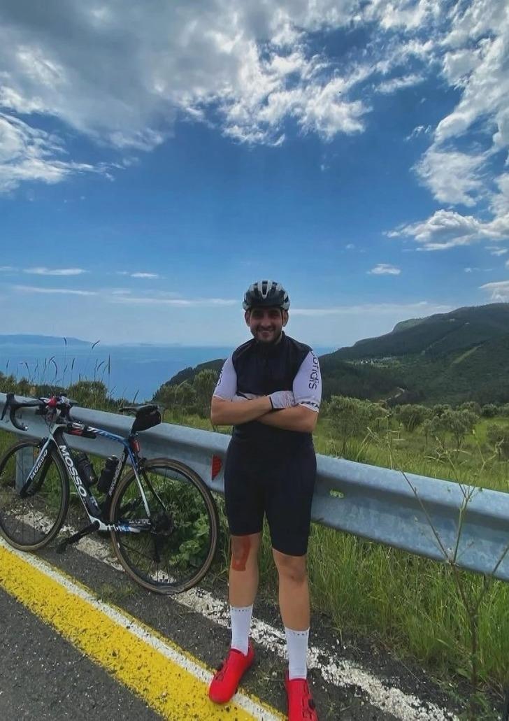 Bağcılar'da kahreden haber! Motosikletle çarpışan profesyonel bisiklet sporcusu hayatını kaybetti G4