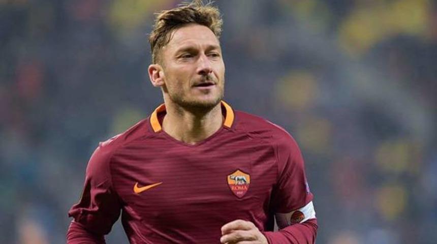 Totti Roma'ya veda edeceğini resmen a&ccedil;ıkladı