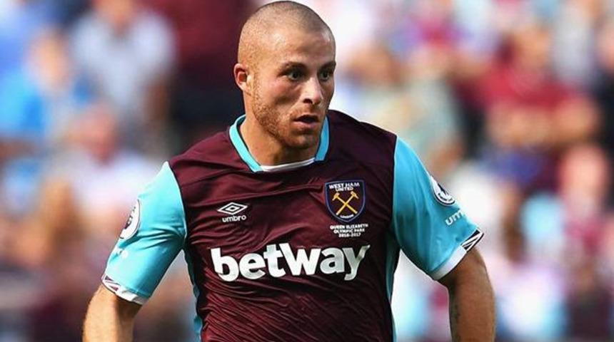 West Ham G&ouml;khan T&ouml;re'nin Beşiktaş'a geri d&ouml;neceğini a&ccedil;ıkladı
