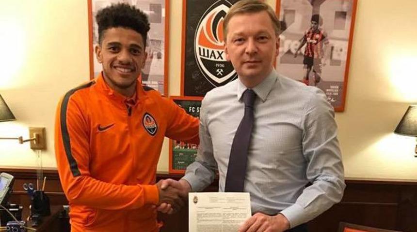 Taison Shakhtar'la 4 yıllık yeni s&ouml;zleşme imzaladı