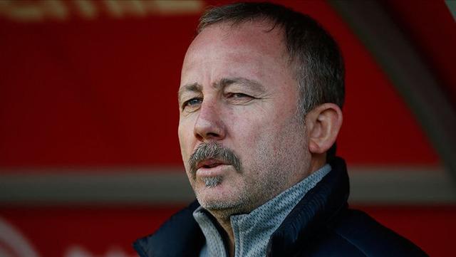 SON DAKİKA: Beşiktaş'ın yeni teknik direktörü Sergen Yalçın oldu! Resmi açıklama geldi...