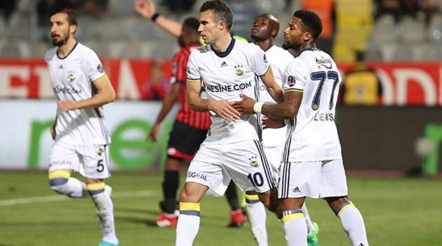 Feyenoord'da Robin van Persie baskısı