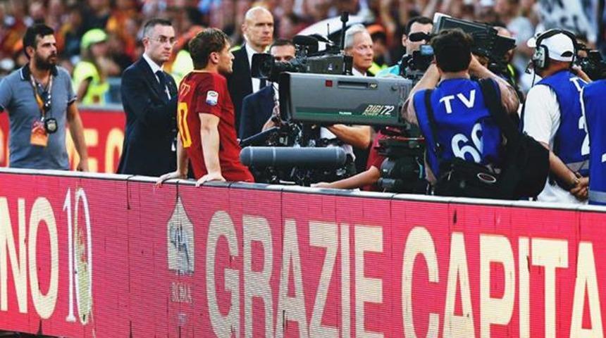 Totti Roma formasıyla son ma&ccedil;ına &ccedil;ıktı