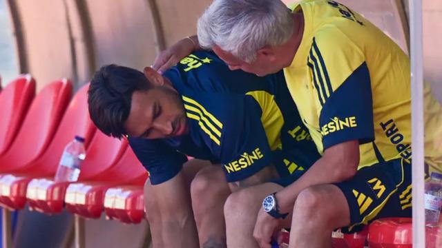 Mourinho'nun ayrılık haber gelir gelmez paylaştı! İrfan Can Kahveci'nin eşinden olay paylaşım...