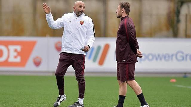 Roma Spalletti ile yollarını ayırdığını açıkladı
