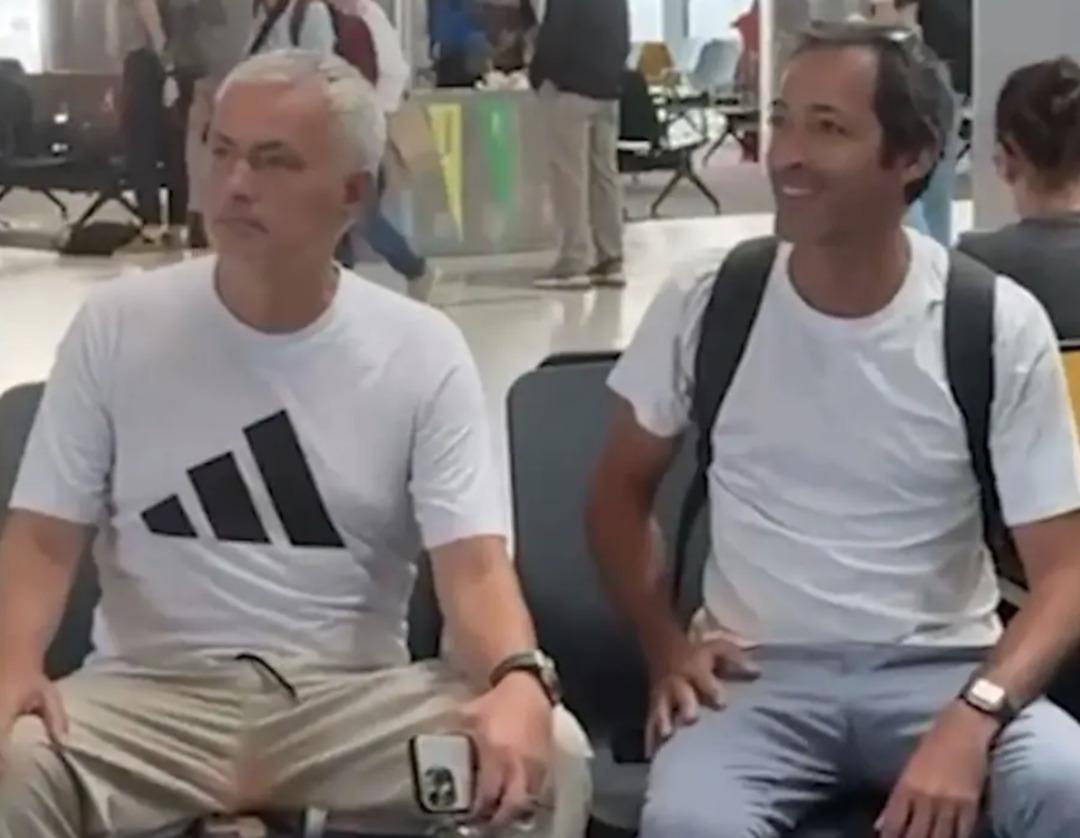 Fenerbahçe den kovulan Mourinho dan çok sessiz veda! Türkiye den böyle ayrıldı, o detay herkesin dikkatini çekti 2