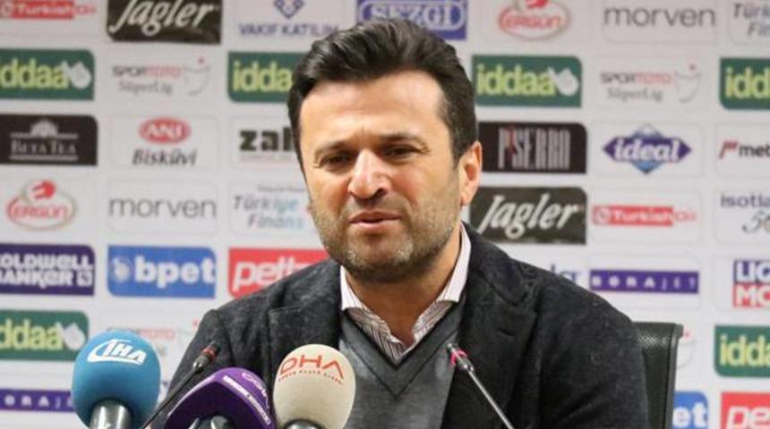 B&uuml;lent Uygun isyan etti! 'Gelmeyenler utansın'