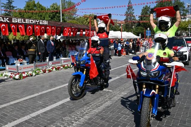 Uşak’ta 30 Ağustos Zafer Bayramı coşkuyla kutlandı 3