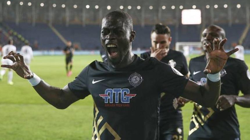 Trabzonspor'un ilk transferi: Badou Ndiaye