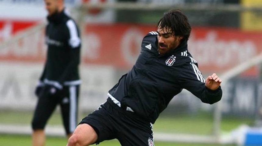 Veli Kavlak Beşiktaş'tan ayrılıyor