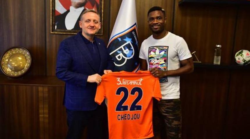Chedjou Medipol Başakşehir'le 3 yıllık s&ouml;zleşme imzaladı
