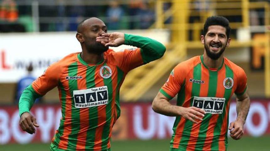 Ersun Yanal'dan Vagner Love'a onay