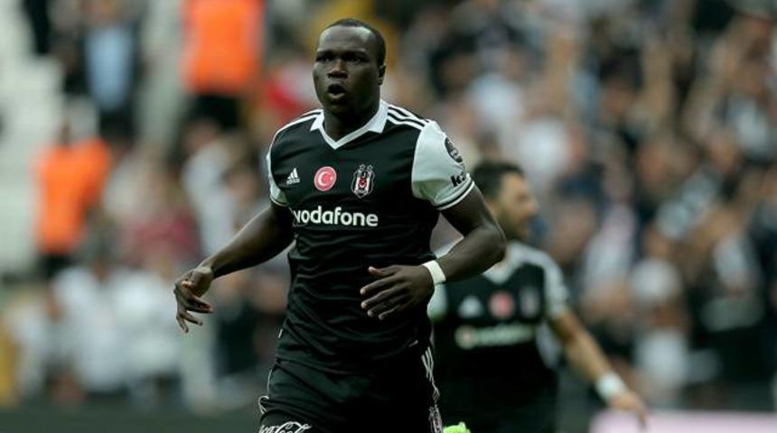 Beşiktaş ile g&ouml;r&uuml;şen Aboubakar'dan Fenerbah&ccedil;e yanıtı