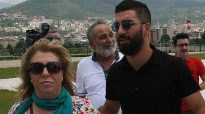 Arda Turan'ın annesi Y&uuml;ksel Turan konuştu