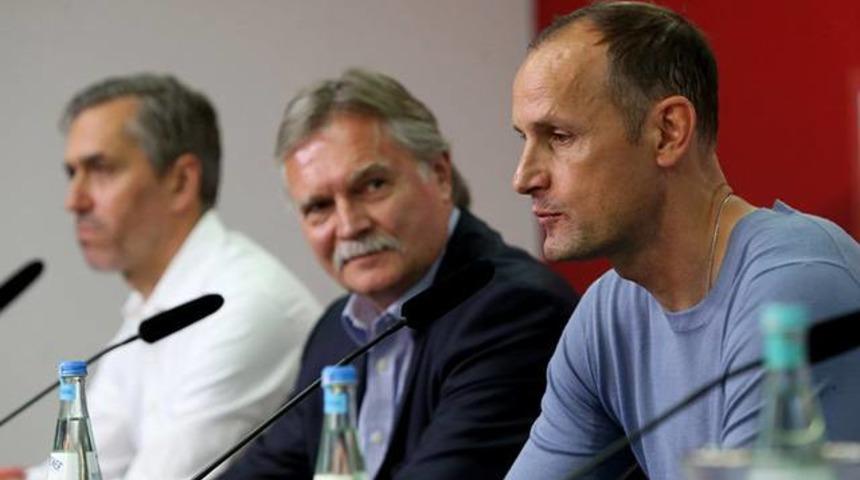 Bayer Leverkusen'de Herrlich d&ouml;nemi başladı