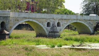 Tunca Nehri'nde korkutan görüntü!  Kuraklık nedeniyle su akışının durduğu alanlar ot öbekleriyle kaplandı