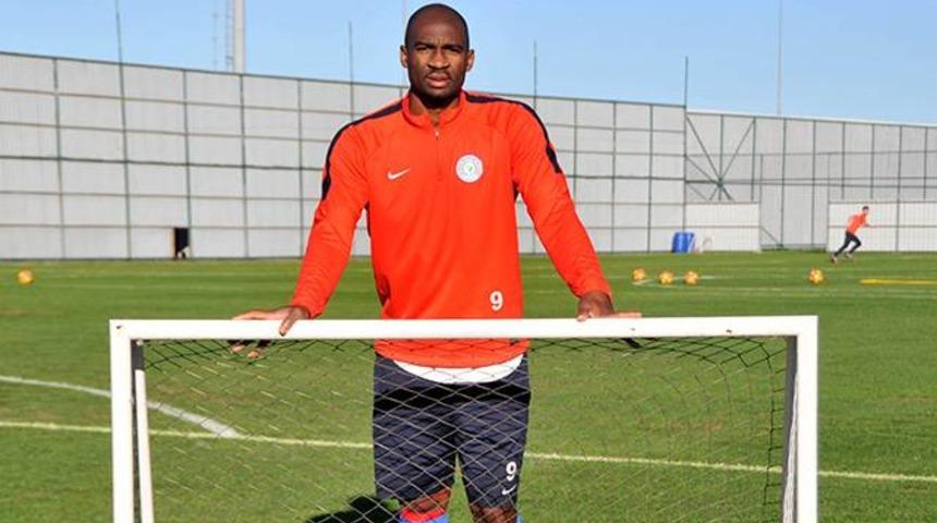 Kweuke: 'Trabzonspor b&uuml;y&uuml;k takım değil'
