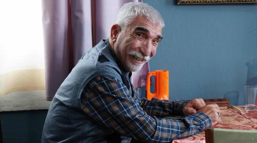 Akasya Durağı'nın Osman Ağa'sı Cezmi Baskın hakkında taciz iddiası! Film galasından sonra gece boyu... 