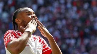 Milan, Fransız forvet Nkunku'yu renklerine bağladı