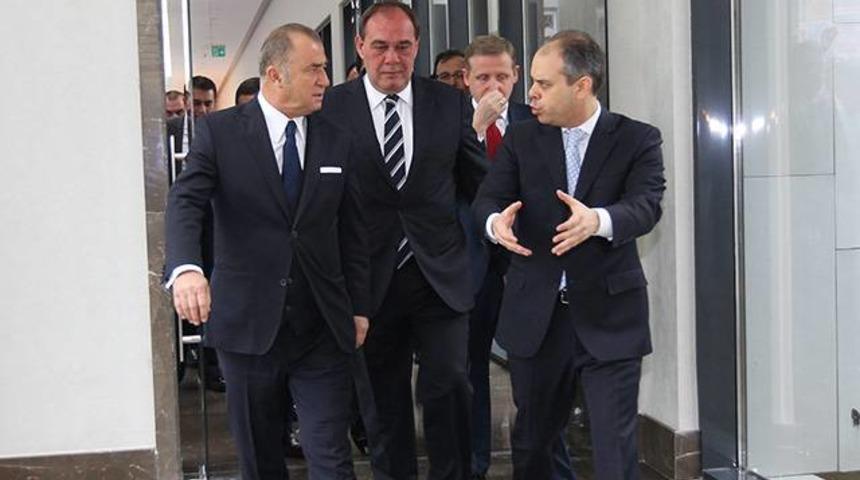 Hıncal Ulu&ccedil;: 'Akif &Ccedil;ağatay Kılı&ccedil; Yıldırım Demir&ouml;ren'i g&ouml;revden almalı'