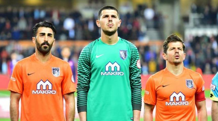 Medipol Başakşehir Faruk &Ccedil;akır ile uzattı