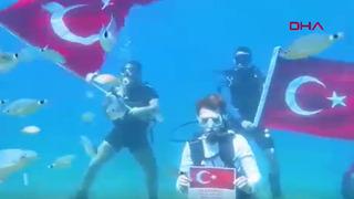 Fethiye'de su altında Türk bayrakları açtılar