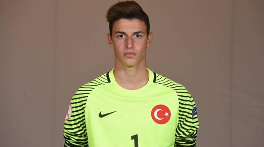 Berke &Ouml;zer'e İtalya ve İspanya'dan talip!