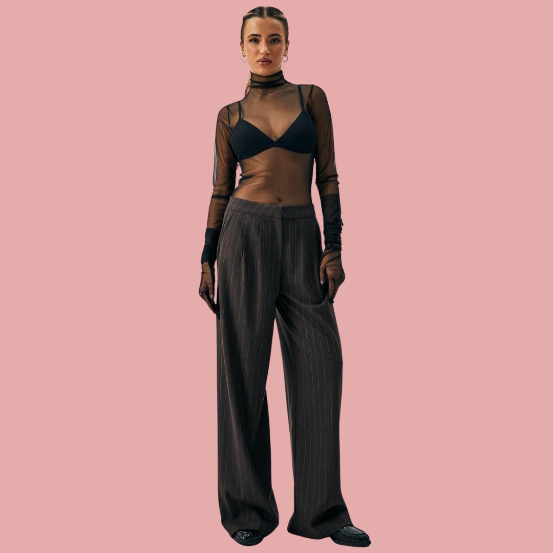 Skinny pantolonlara elveda! İşte tarzınızı güçlendirecek geniş paça modeller 7