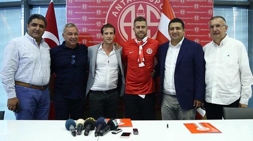 Jeremy Menez 3 yıl resmen Antalyaspor'da