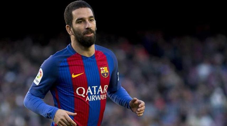 Arda Turan daha &ouml;nce de gazeteciye saldırmış!