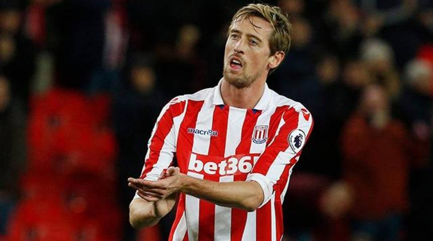G&ouml;ztepe g&ouml;z&uuml;n&uuml; Peter Crouch'a dikti!