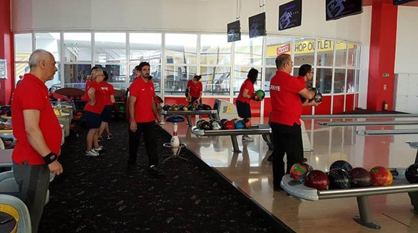 Labutlar madalya i&ccedil;in devrilecek