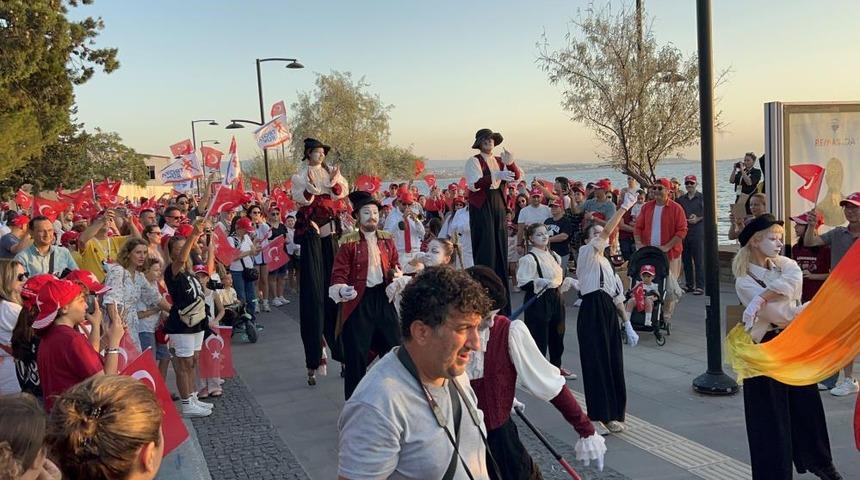 Çanakkaleliler 30 Ağustos Zafer Bayramı için yürüdü
