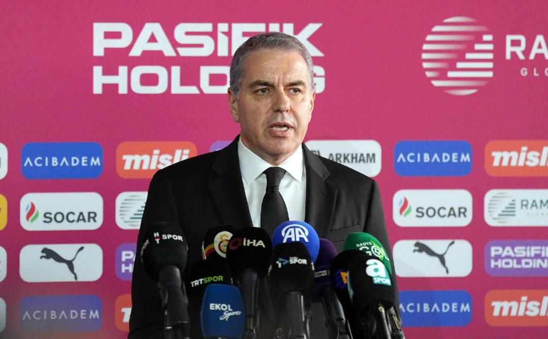 Galatasaray taraftarı Dursun Özbek i istifaya davet ediyor! Kerem Aktürkoğlu kararı pahalıya patladı 1