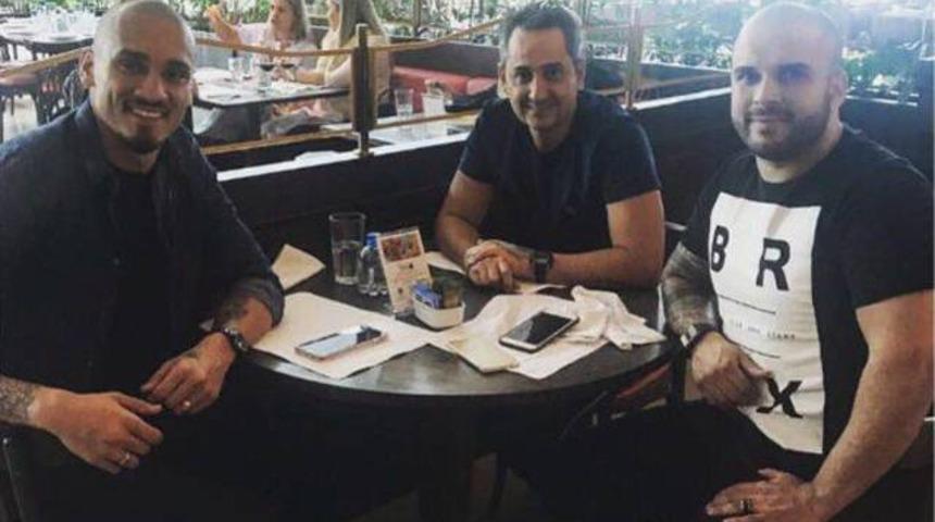 Maicon ters k&ouml;şe yaptı! U&ccedil;ağa binmişti ama...