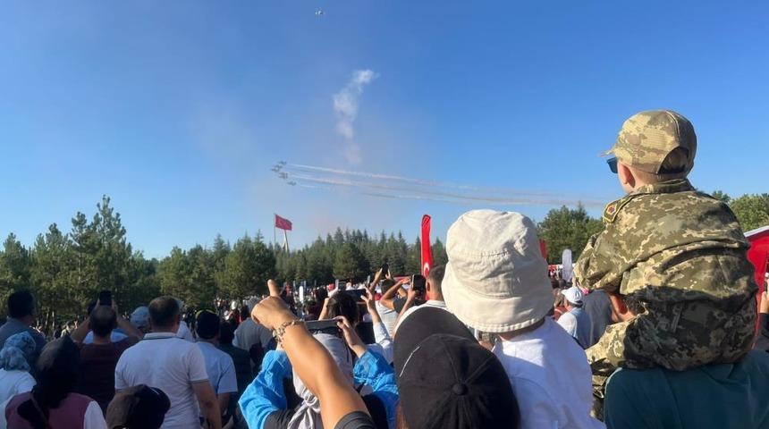 Türk Yıldızları’ndan Kütahya’da nefes kesen gösteri