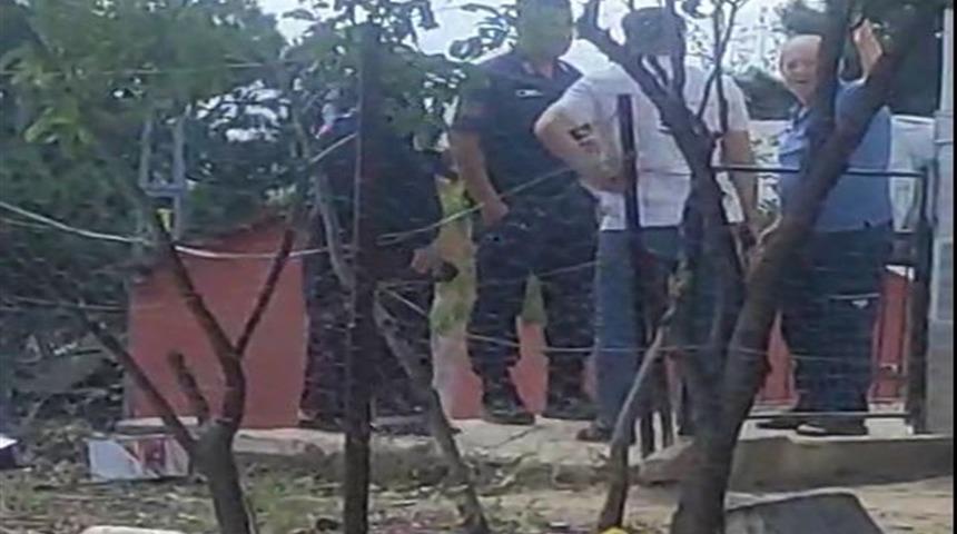 Adana&rsquo;da 500 TL&rsquo;lik şofben parası tartışmasında kiracısını darbederek &ouml;ld&uuml;ren ev sahibi &ccedil;ift tutuklandı