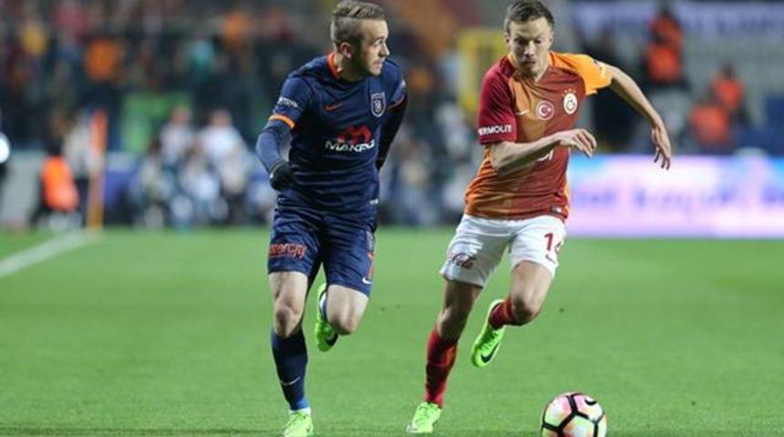 Fenerbah&ccedil;e: 'Edin Visca'ya Trabzonspor teklif yaptı'