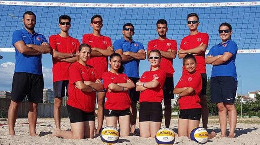 Milli voleybolcular ilk kez kumda oynayacaklar
