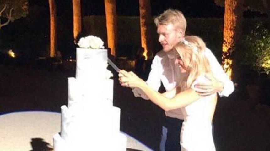 Fenerbah&ccedil;eli Simon Kjaer evlendi