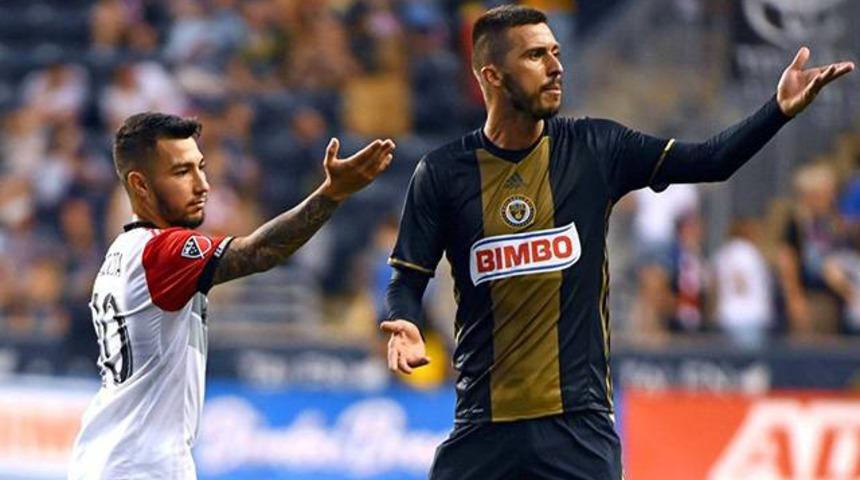 Medunjanin rakibinin g&ouml;rd&uuml;ğ&uuml; kırmızı kartı iptal ettirdi