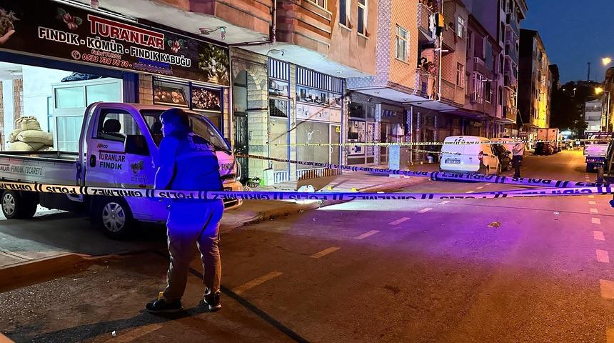 Sokak ortasında dehşet! Ailesiyle alışverişinden dönerken öldürüldü: 4 yaşındaki oğlu da yaralandı