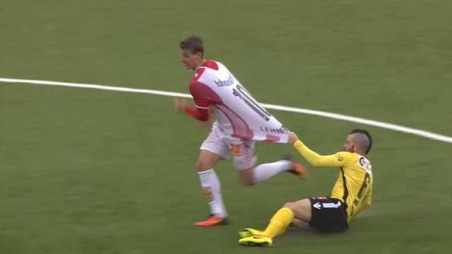 Yok böyle bir faul! Metrelerce sürüklendi