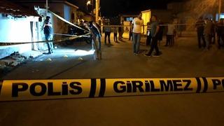 75 yaşındaki adam eşine sinirlenip herkesin gözü önünde intihar etti