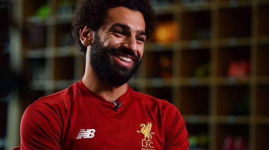 Salah'ın Demba Ba tweeti Liverpool taraftarlarını kızdırdı!