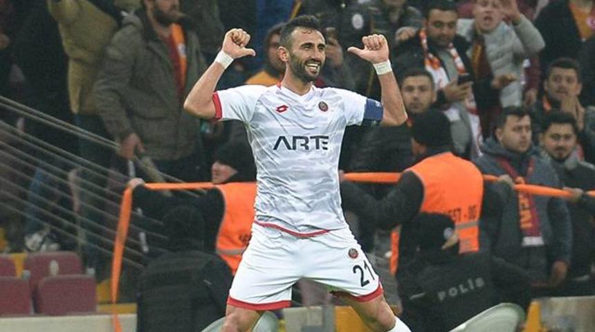 G&ouml;ztepe, Sel&ccedil;uk Şahin ile anlaşmaya vardı